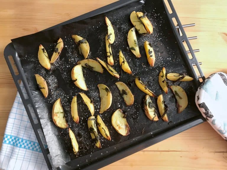 Americké brambory s medvědím česnekem