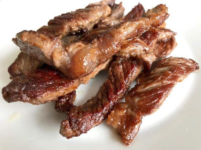 Hovězí stir-fry se zeleninou a nudlemi udon