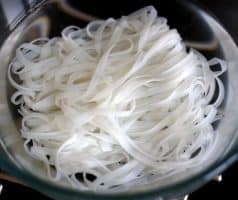 Vietnamská kuřecí (slepičí) polévka - Pho Ga