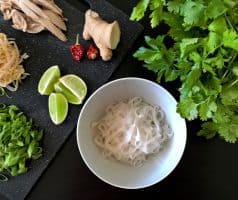 Vietnamská kuřecí (slepičí) polévka - Pho Ga