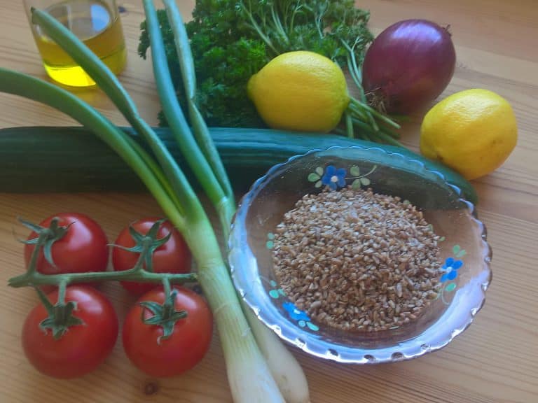 Tabouleh - osvěžující levantský bylinkový salát s bulgurem