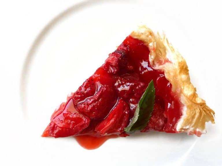 Rychlý jahodový koláč z listového těsta