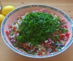 Tabouleh - osvěžující levantský bylinkový salát s bulgurem