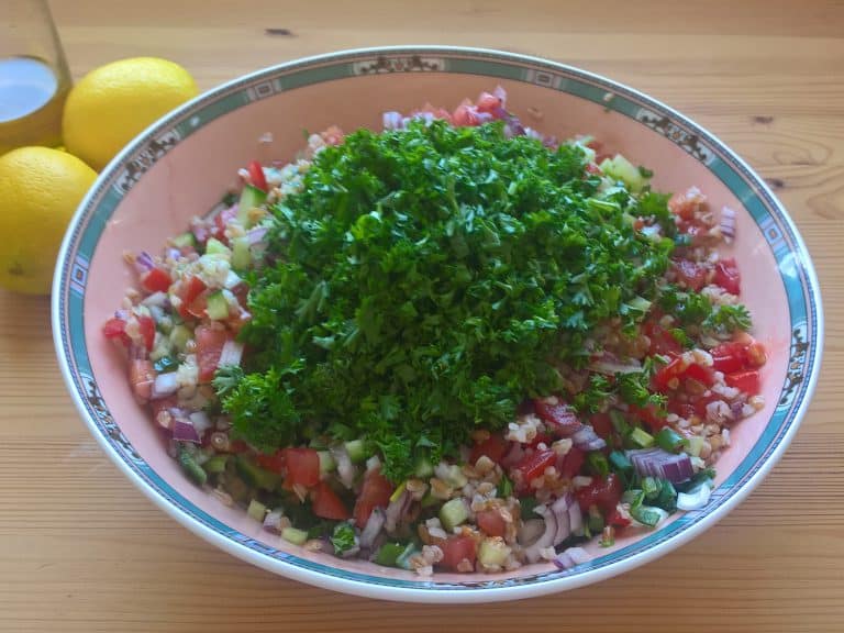 Tabouleh - osvěžující levantský bylinkový salát s bulgurem