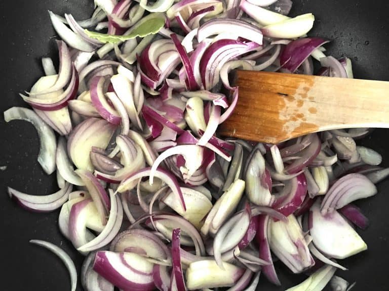 Cibulová marmeláda, karamelizovaná cibule ve skle