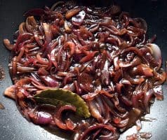 Cibulová marmeláda, karamelizovaná cibule ve skle