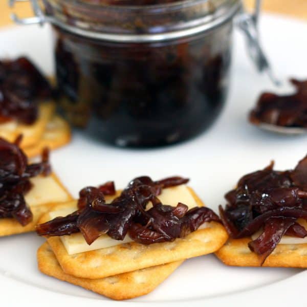 Cibulová marmeláda, karamelizovaná cibule ve skle