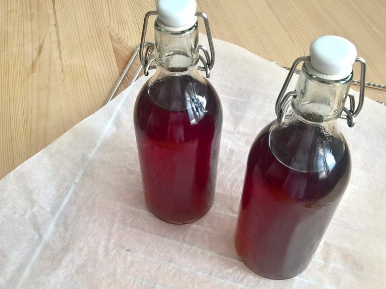 Domácí levandulový sirup na přípravu limonády