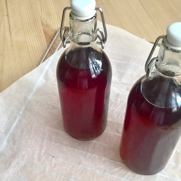 Domácí levandulový sirup na přípravu limonády