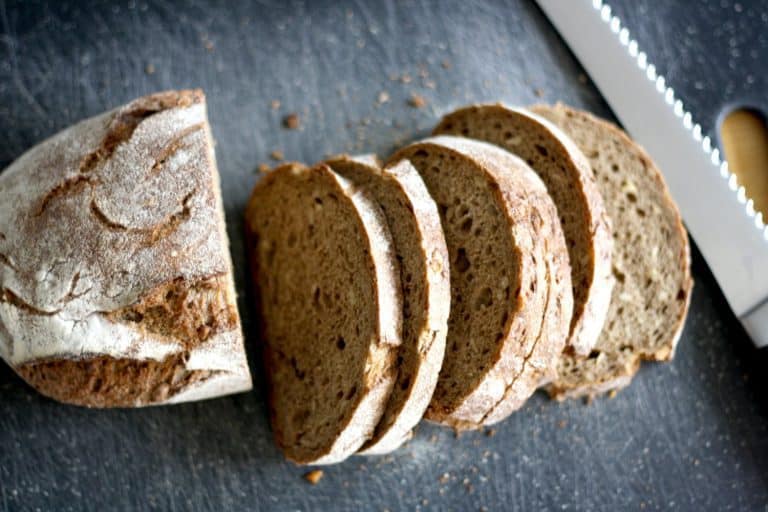 Chlebíček s mrkvovo-petrželovým pyré, pomerančem a pak-choi - postup - krok 5