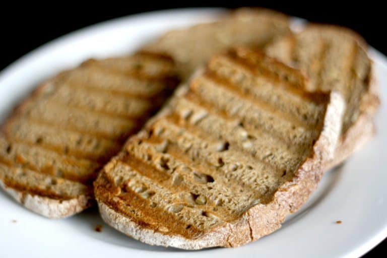 Chlebíček s mrkvovo-petrželovým pyré, pomerančem a pak-choi - postup - krok 6
