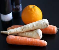 Pyré z pečené mrkve a petržele s pomerančem - postup - krok 1