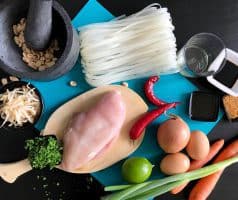 Smažené thajské nudle Pad Thai s kuřecím masem - postup - krok 1