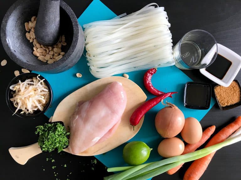 Smažené thajské nudle Pad Thai s kuřecím masem - postup - krok 1