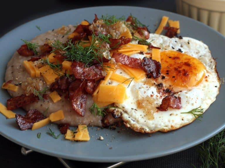 Pohanková kaše se slaninou, čedarem a sázeným vejcem - postup - krok 10