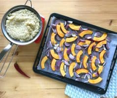 Salát s pečenou dýní, zelenými fazolkami a sýrem feta - postup - krok 3