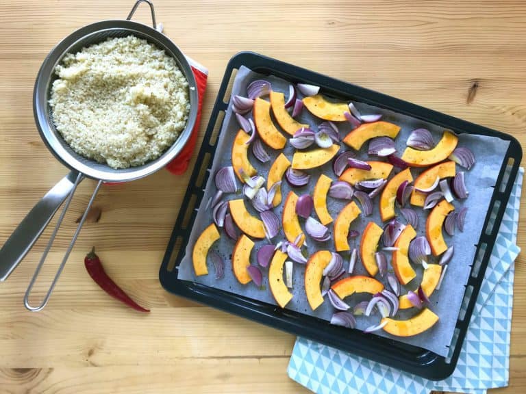 Salát s pečenou dýní, zelenými fazolkami a sýrem feta - postup - krok 3