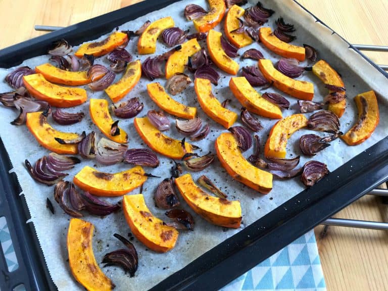 Salát s pečenou dýní, zelenými fazolkami a sýrem feta - postup - krok 4