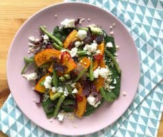 Salát s pečenou dýní, zelenými fazolkami a sýrem feta - postup - krok 8