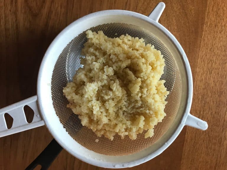 Bulgur s hruškami, fíky, rozinkami a medem