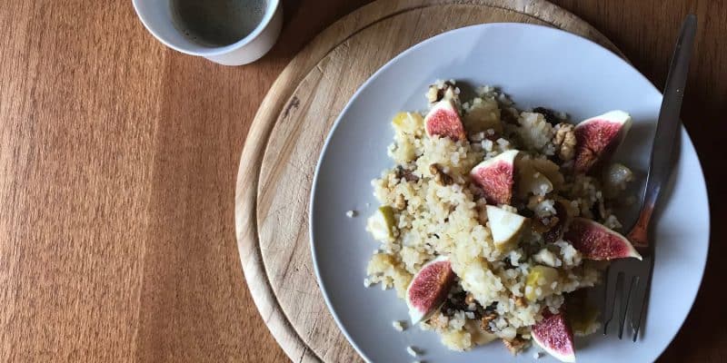 Bulgur s hruškami, fíky, rozinkami a medem