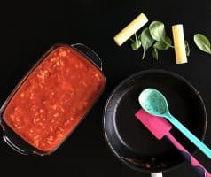 Cannelloni se špenátem, tofu a rajčatovou omáčkou