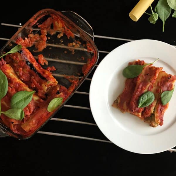 Cannelloni se špenátem, tofu a rajčatovou omáčkou