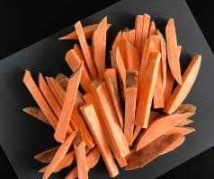 Batátové hranolky pečené v troubě