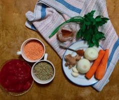 Etiopská dušená čočka s kořením berbere