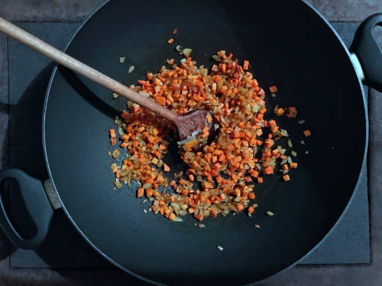 Etiopská dušená čočka s kořením berbere