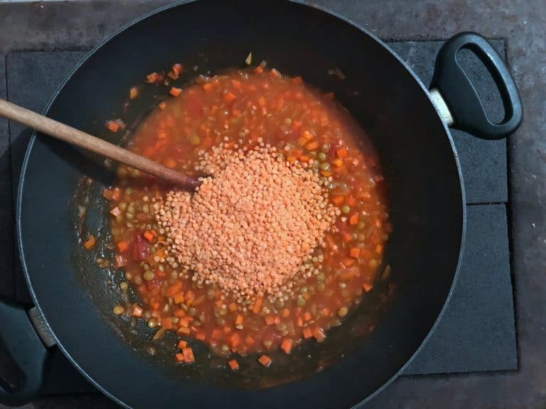 Etiopská dušená čočka s kořením berbere