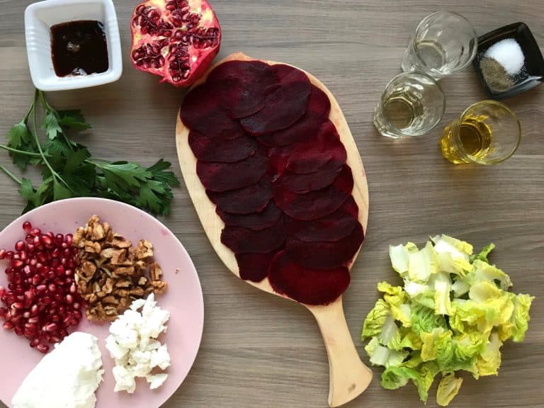 Carpaccio z červené řepy s granátovým jablkem