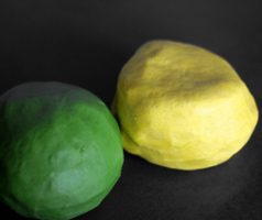 Velikonoční matcha a vanilkové sušenky