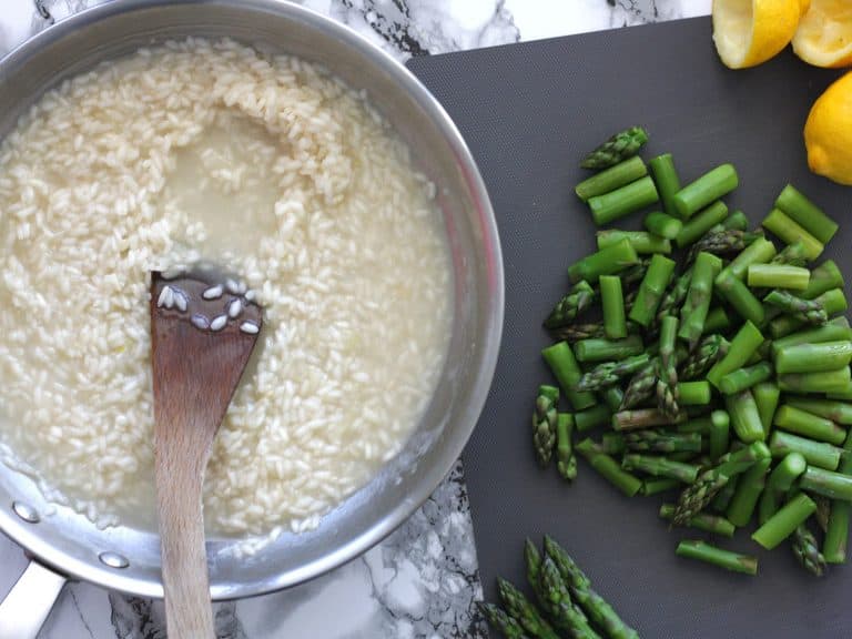 italské rizoto s chřestem a citronem