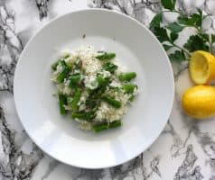 italské rizoto s chřestem a citronem