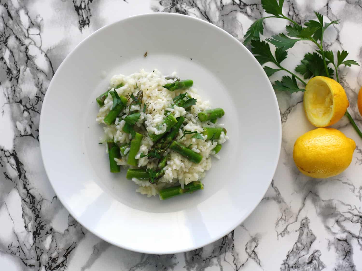 italské rizoto s chřestem a citronem
