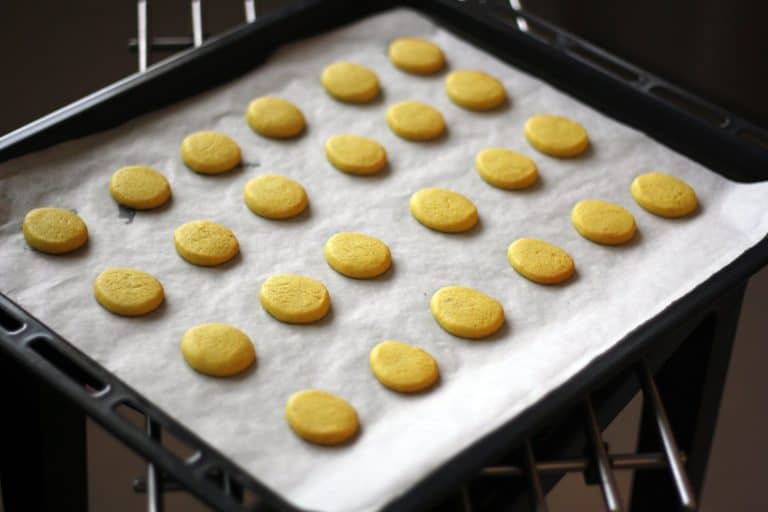 Velikonoční matcha a vanilkové sušenky