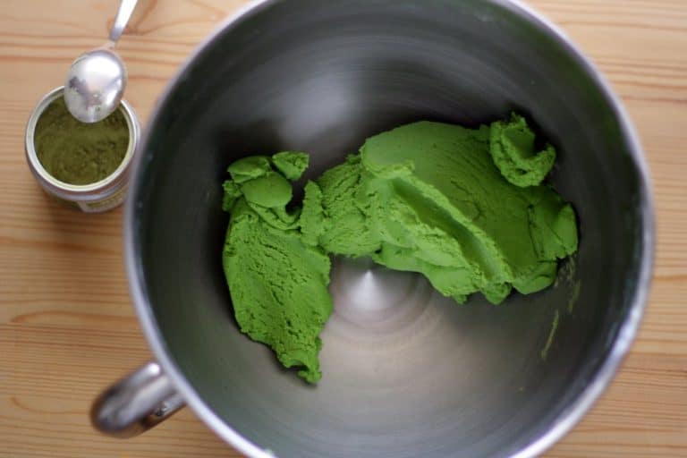 Velikonoční matcha a vanilkové sušenky