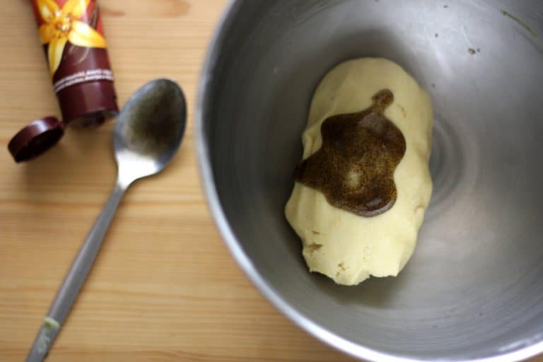 Velikonoční matcha a vanilkové sušenky