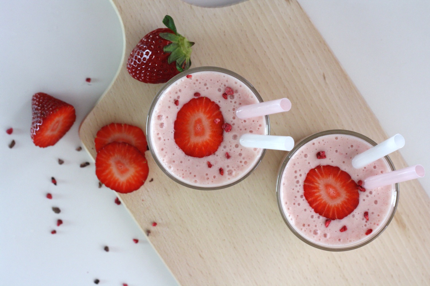 Jahodové smoothie s banánem a jogurtem