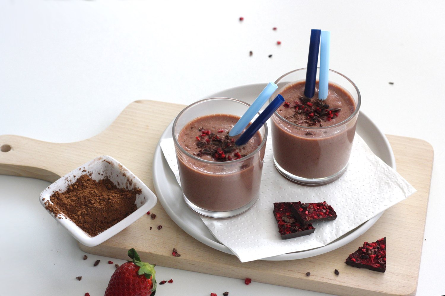 Jahodovo-čokoládové smoothie s banánem a jogurtem