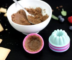 Nepečené zmrzlinové košíčky z másla a sušenek