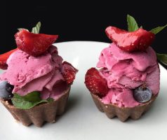 Nepečené zmrzlinové košíčky z másla a sušenek