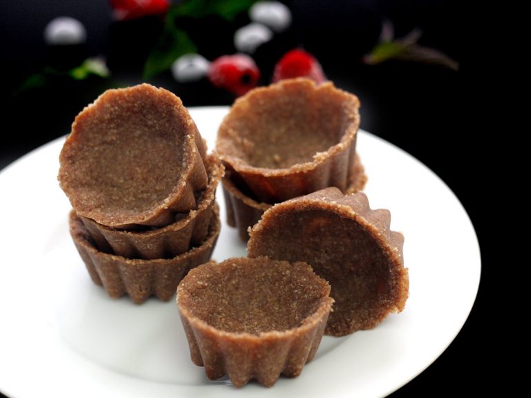 Nepečené zmrzlinové košíčky z másla a sušenek