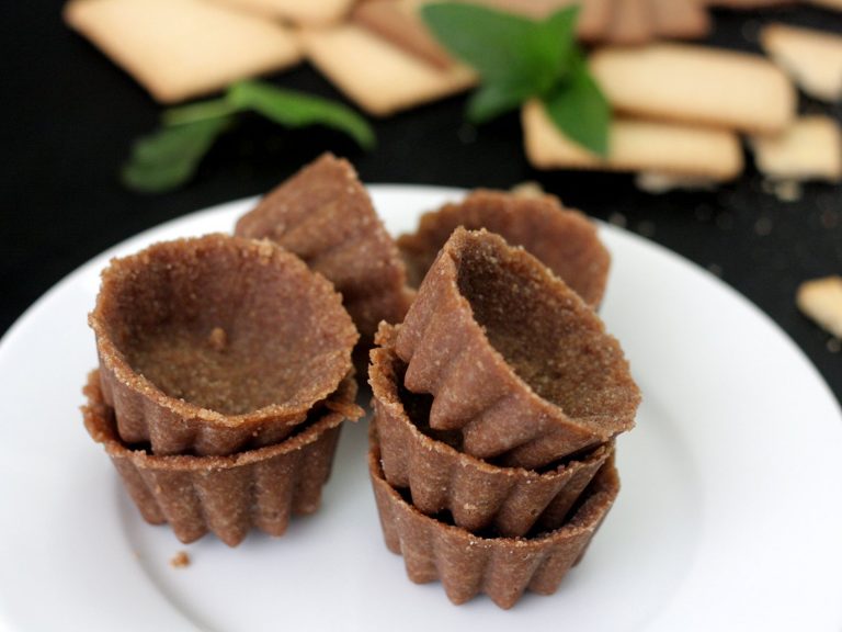 Nepečené zmrzlinové košíčky z másla a sušenek