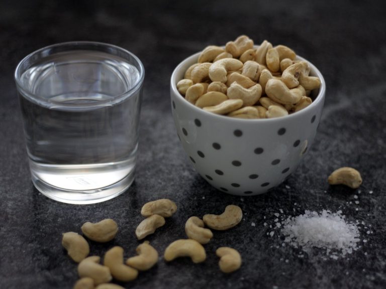 Základní veganský kešu krém