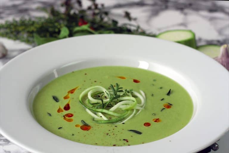 Krémová cuketová polévka s kokosovým mlékem