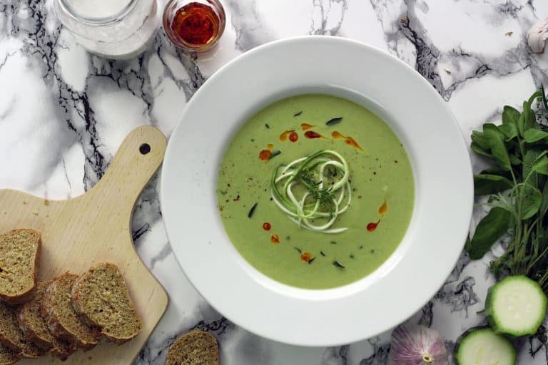 Krémová cuketová polévka s kokosovým mlékem