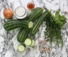 Krémová cuketová polévka s kokosovým mlékem