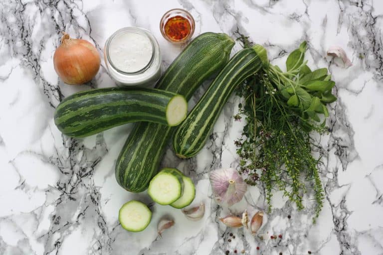 Krémová cuketová polévka s kokosovým mlékem